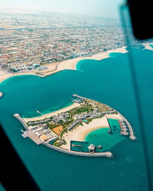 Bay trên thành phố xa hoa: Trải nghiệm trực thăng Dubai