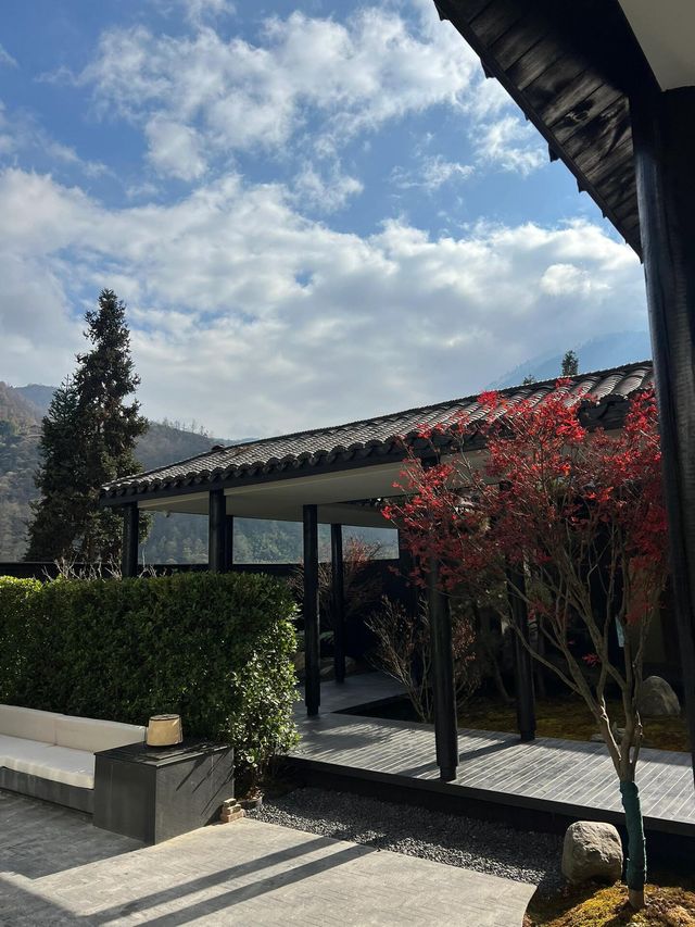 海螺溝最美溫泉酒店-二山來溫泉度假酒店