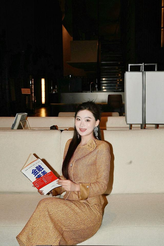 工作按下暫停鍵入住一家超濃書香氣息嘅酒店