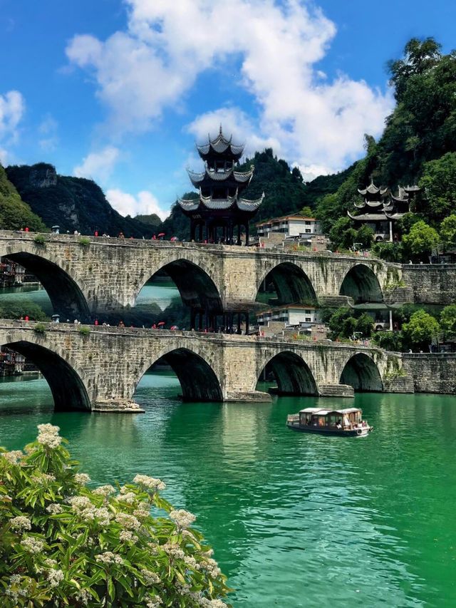 探秘鎮遠古鎮：一場穿越時空的旅行之旅！