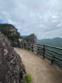 《在神仙居嘅雲端，同火山岩對話：一場地質迷嘅奇幻漂流》【