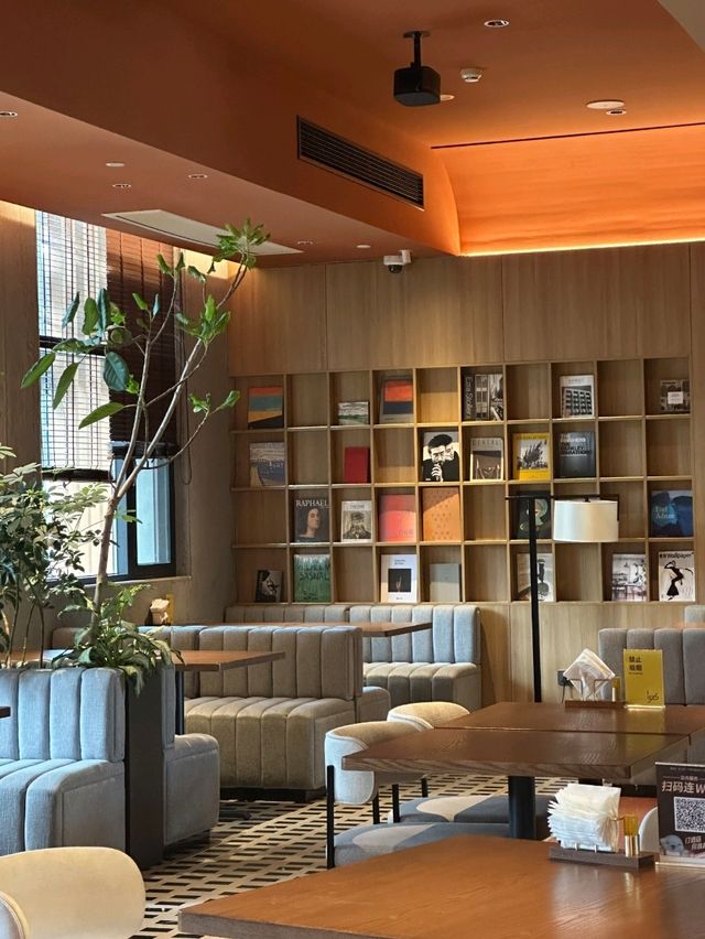 ​"Parents Approved! The Service at This IFS Hotel is Next-Level 👨👩👧"​​