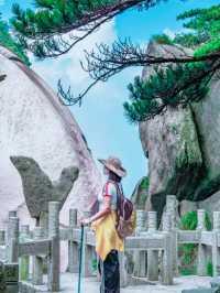 惜字如金誇震撼？安徽天柱山配！靈山秀氣裹著雲海殺瘋咗