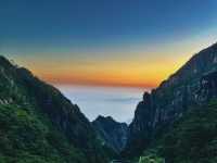 Escape in the beauty of Huangshan 