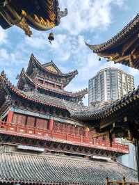 Layered Elegance: The Upturned Eaves of Luohan Temple