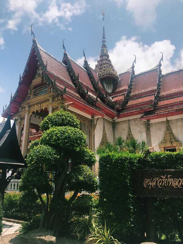 Phuket: Where Chill Vibes Meet Epic Adventures 🌴🌊