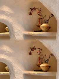 青島這家民宿絕了！洞穴風房間把山海都裝進了「石窟」裡～