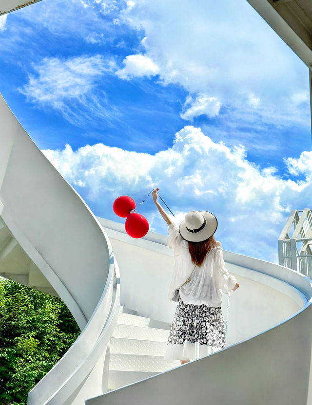 棋山攬秋韻，禧悅伴豪澤