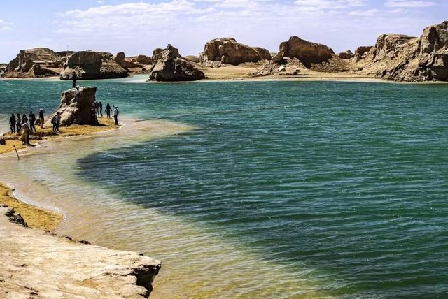 全球唯一水上雅丹|大柴旦秘境「懸浮城堡」震撼出片!日落+星空 全球唯一水上雅丹|大柴旦秘境「懸浮城堡」震撼出片!日落+星空