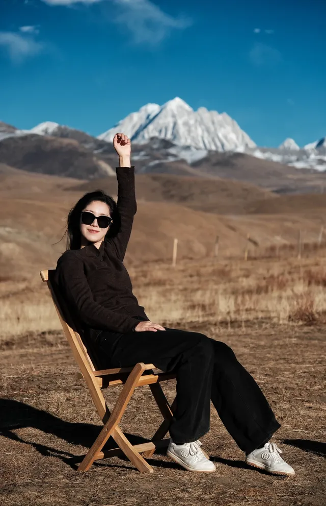 塔公草原 雅拉雪山下的咖啡屋