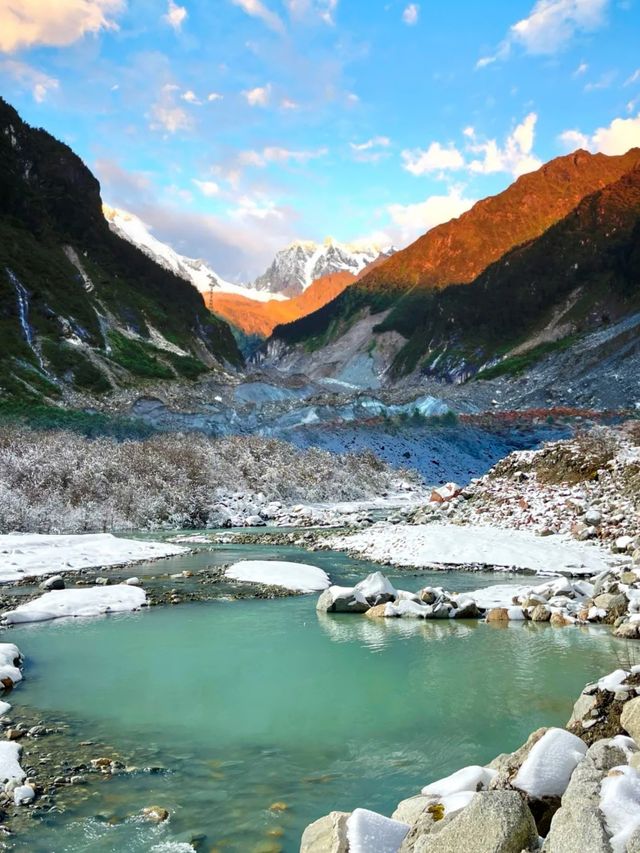 海螺溝3日奇幻之旅:赴一場日照金山的仙境之約 海螺溝3日奇幻之旅:赴一場日照金山的仙境之約