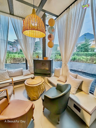 Hidden in the mountains of Wugong, discover a secret Chinese-style hot spring resort.