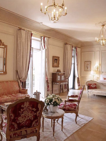 Le Meurice, Paris — Where Fairy-Tale Princess Dreams Come True