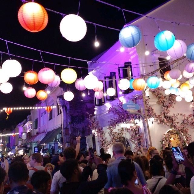 พาเที่ยวงาน..เดือนสาม ในเมืองภูเก็ต