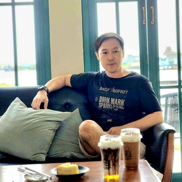 🥤𝙍𝙪𝙗𝙡𝙤𝙢 𝘾𝙖𝙛𝙚 𝙖𝙣𝙙 𝘽𝙖𝙧 🚢คาเฟ่ริมน้