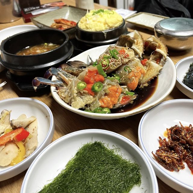 品味正宗韓國美食，來首爾大醬蟹的真味食堂吧！