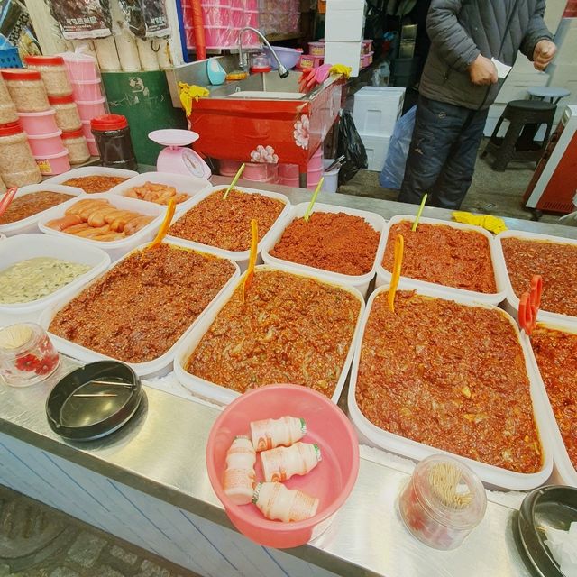 【韓国地方旅】束草観光水産市場で試食し放題♪