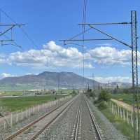 นั่งรถไฟกรีซ จาก athen สู่ เมือง kalambaka
