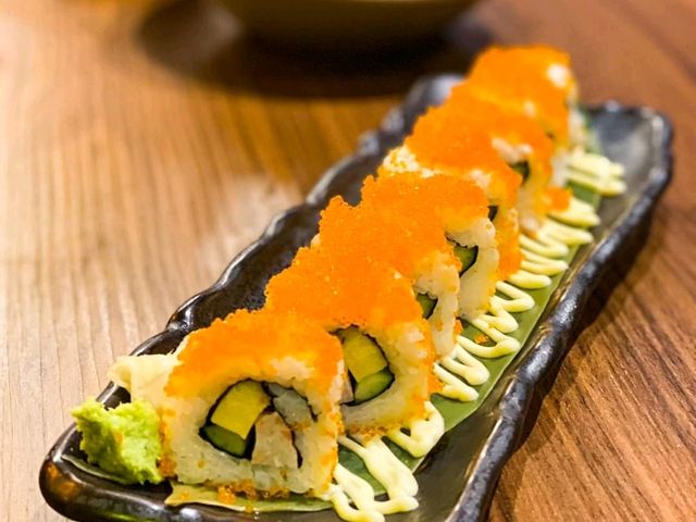 Authentic Japanese restaurant with fresh sashimi 🍣