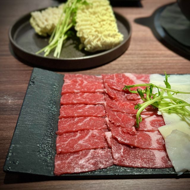 📍香港尖沙咀｜無老鍋 · 超難book位台灣過江龍🍲 超好味鴨血豆腐鴛鴦鍋