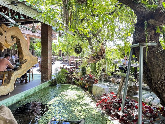🌴ร้านอาหารกึ่งคาเฟ่ ใกล้สนามบินภูเก็ต 