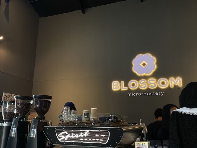 blossom cafe Pattani มากันๆ