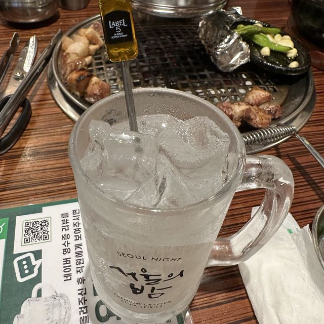 分厚すぎっ！炭火で焼く美味なお肉！