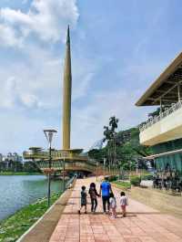 A visit to Millennium Monument of Putrajaya