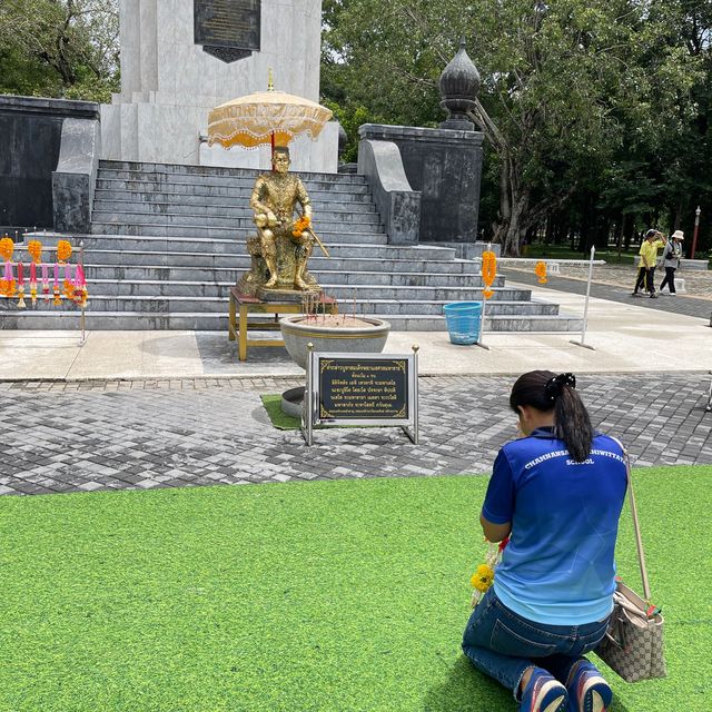 🙏สักการะ🙏สมเด็จพระนเรศวรมหาราช ที่ดอนเจดีย์🛕🛕