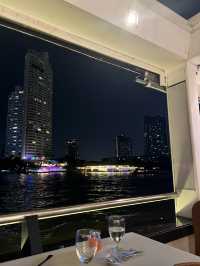ล่องเรือดินเนอร์ไปกับ The Grand Chaopraya