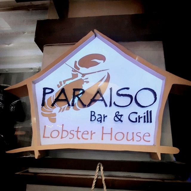 YUMMY PIZZA IN PARAISO, BORACAY!