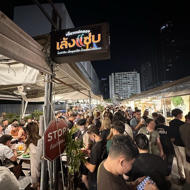 MUST VISIT Night Market @ Bangkok