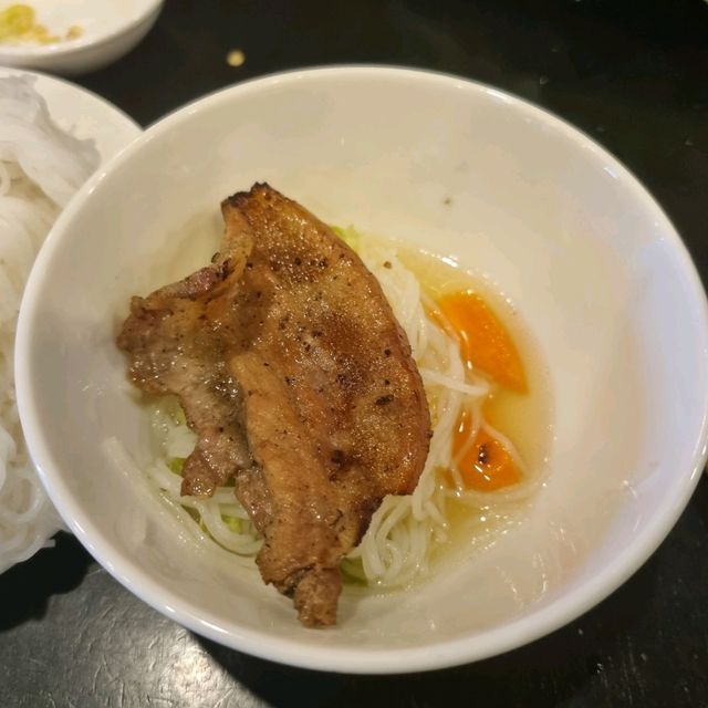 호치민 CNN 선정 분짜 맛집 Quan Nem