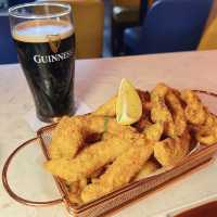 《食在東涌海堤灣畔 💓優閒渡假風OUZO BAR 》