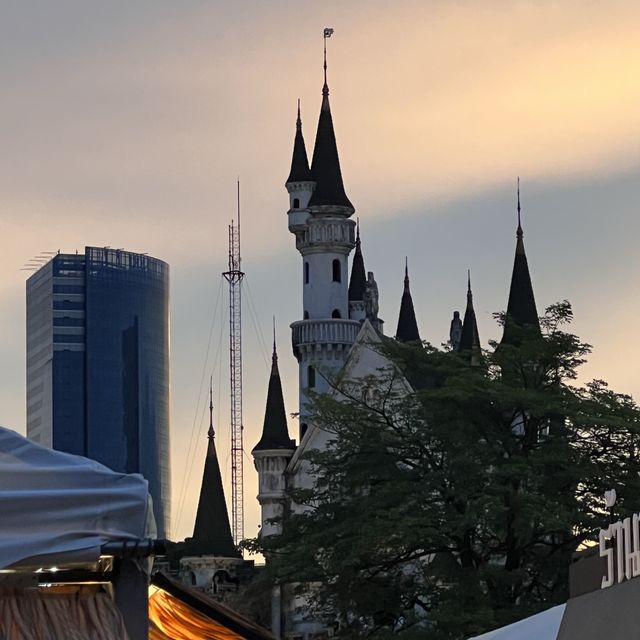 🏰 JODD FAIRS DanNeramit : จ๊อดแฟร์ แดนเนรมิต