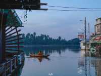 ที่พักอัมพวา เรือนคุณยายเชื้อโฮมสเตย์ ริมแม่น้ำ