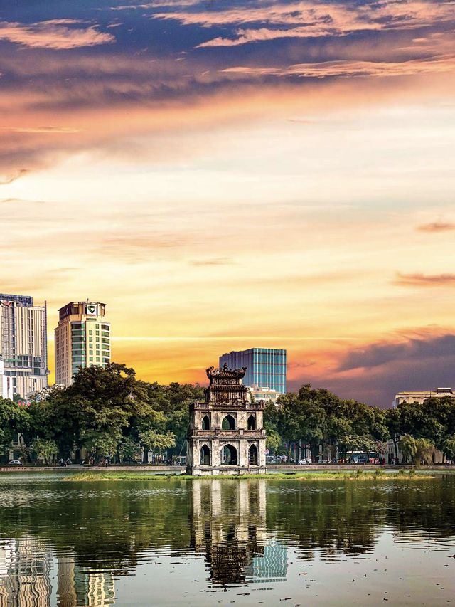 HOAN KIEM LAKE - Hanoi