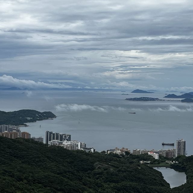 山頂纜車，凌霄閣