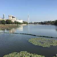 可影廣州塔倒影的公園