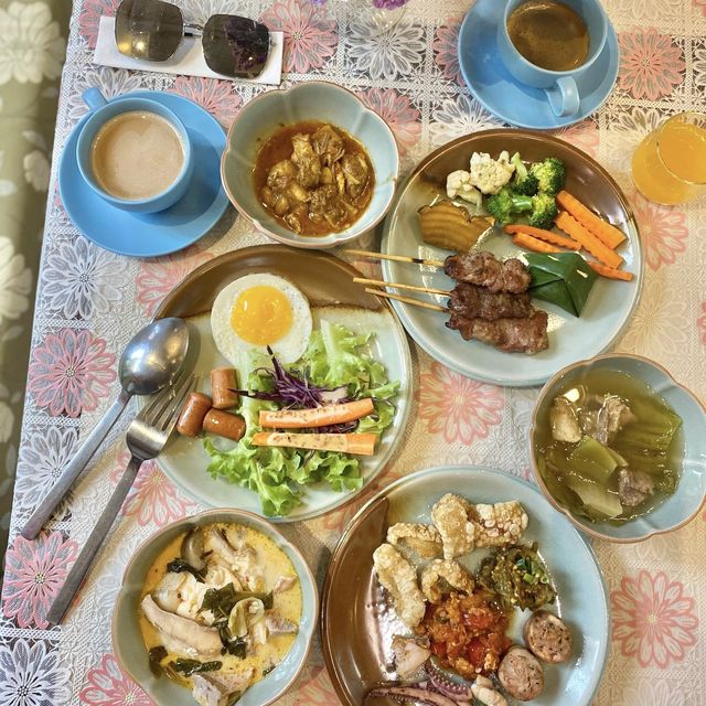 At Pingnakorn Hotel