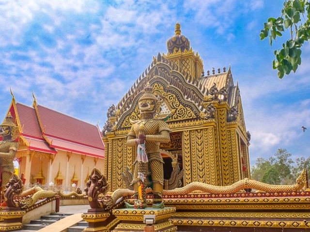 วัดเขากะโหลก วัดสวยใกล้ทะเล