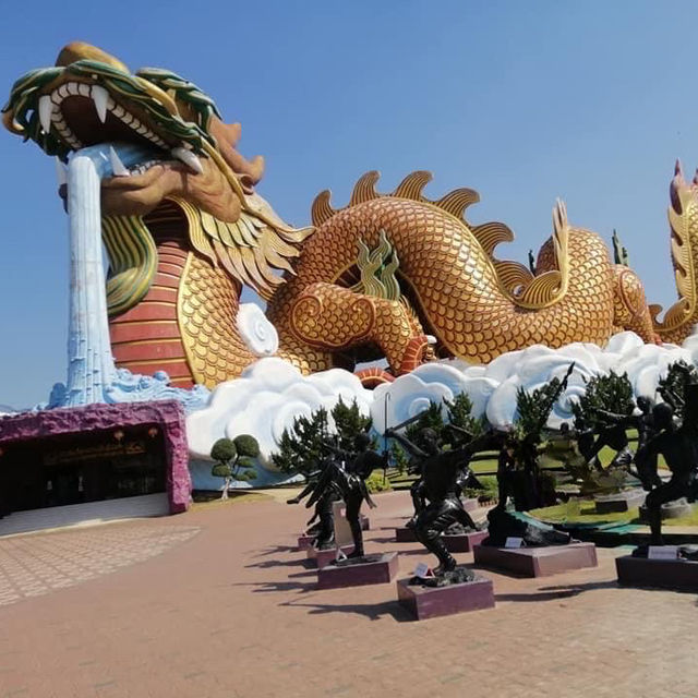 Chao Por Lak Muang Suphan Shrine