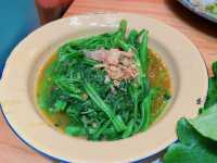 咁耐無去泰國旅行，突然好想食船麵，上網搵，好多人都推介呢間阿叔泰麵，一於放工約埋同事一齊去試吓先～