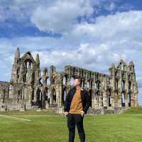 Admire the beauty of the abbey in Whitby!