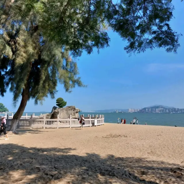 Ferry to Gulangyu