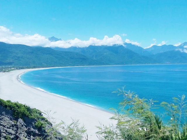 優美弧月海灣
