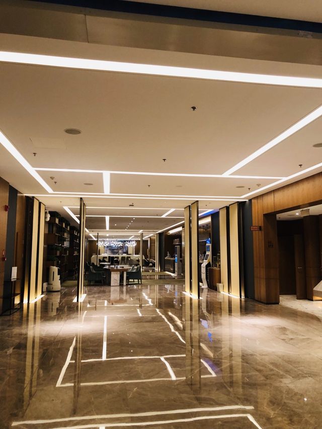 商場入面的酒店🏨日曬雨淋也不怕
