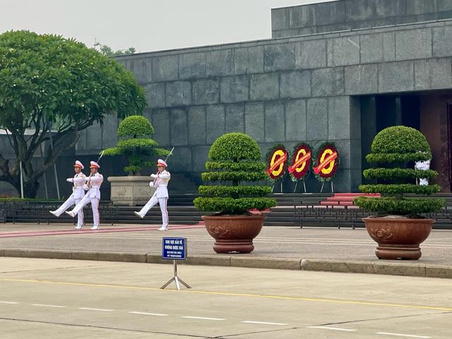 สุสานโฮจิมินห์ (Lăng Chủ tịch Hồ Chí Minh) 🇻🇳