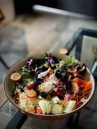 Cafe Review: Flowers in the Window, JB