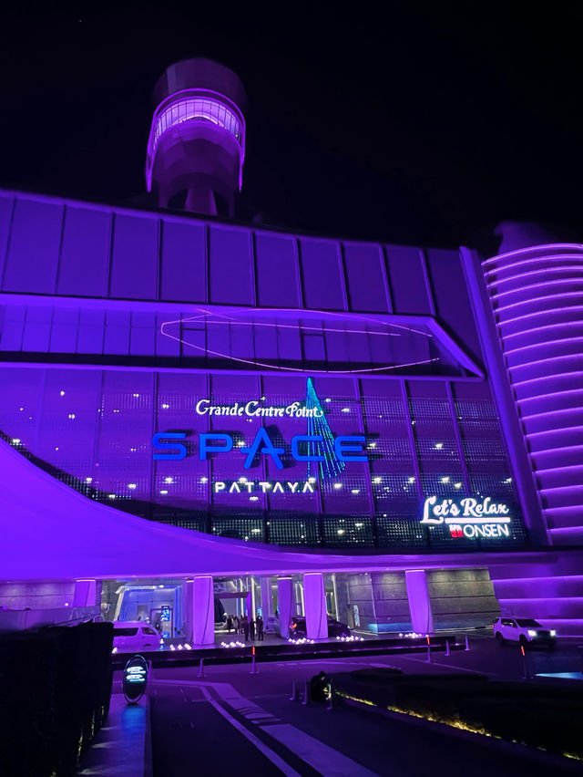 Grande Centre Point Space Pattaya ดาวล้านดวง